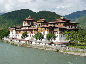 Punakha Dzong Side