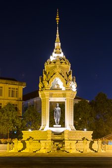 Yeay Penh Statue at Night