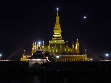 Pha That Luang at Night