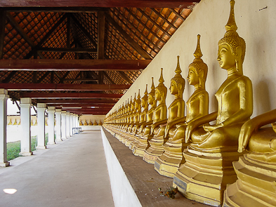 Buddha Statues at Inhang