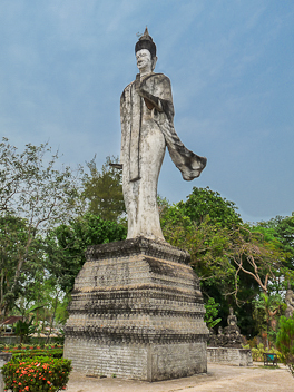 Sara Keo Kou Statue