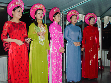 Vietnamese Singers